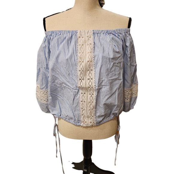 Lumbered Crochet Trim Top - Picture 5 of 12